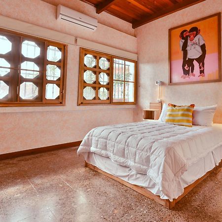 פלורס Macarena Hostel מראה חיצוני תמונה