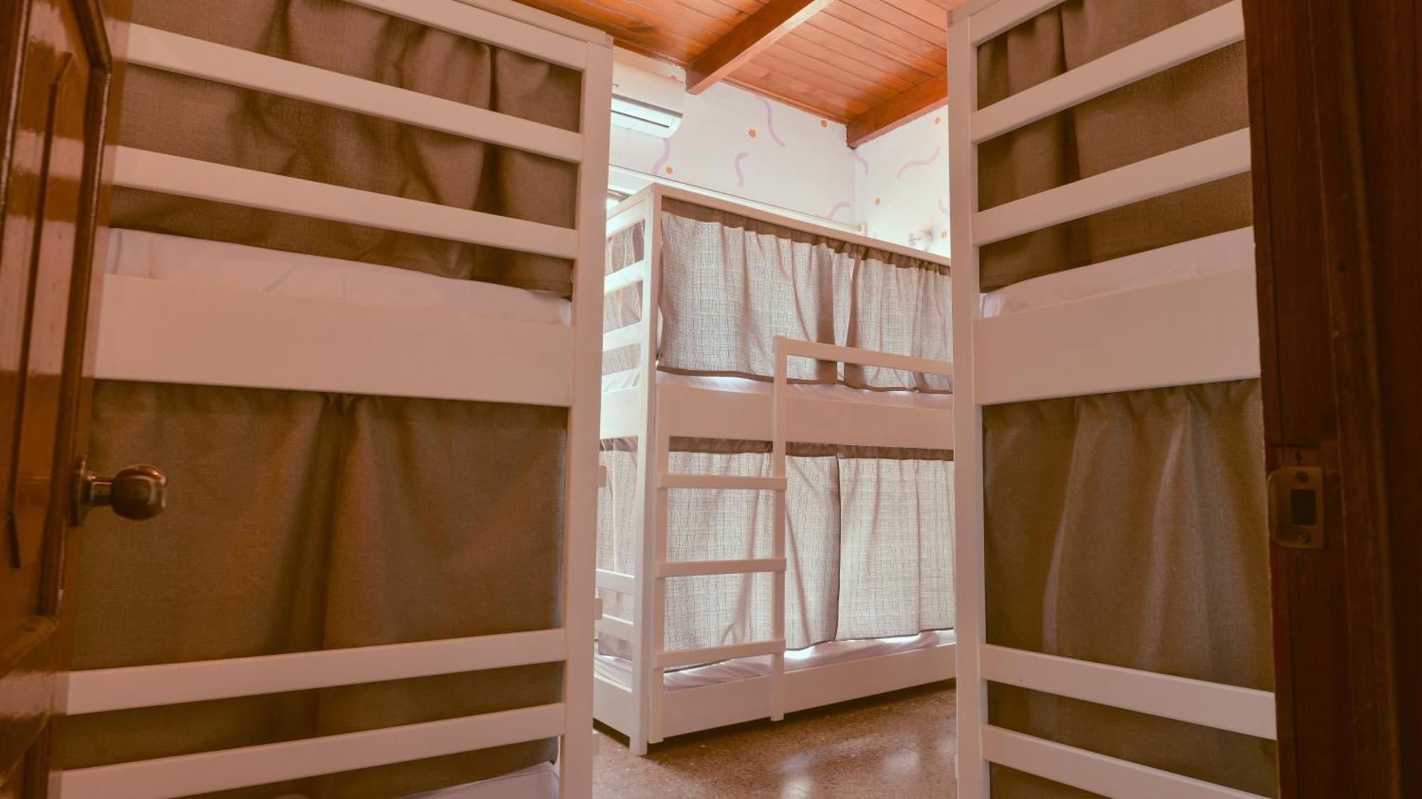 פלורס Macarena Hostel מראה חיצוני תמונה