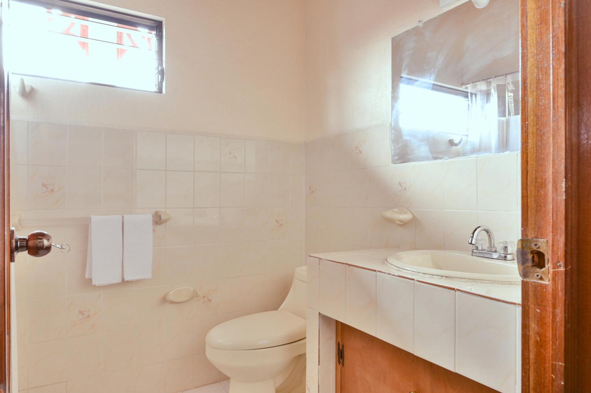 פלורס Macarena Hostel מראה חיצוני תמונה